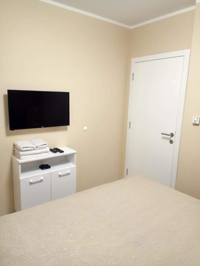 Apartment Cherry Gold Zrenjanin Esterno foto